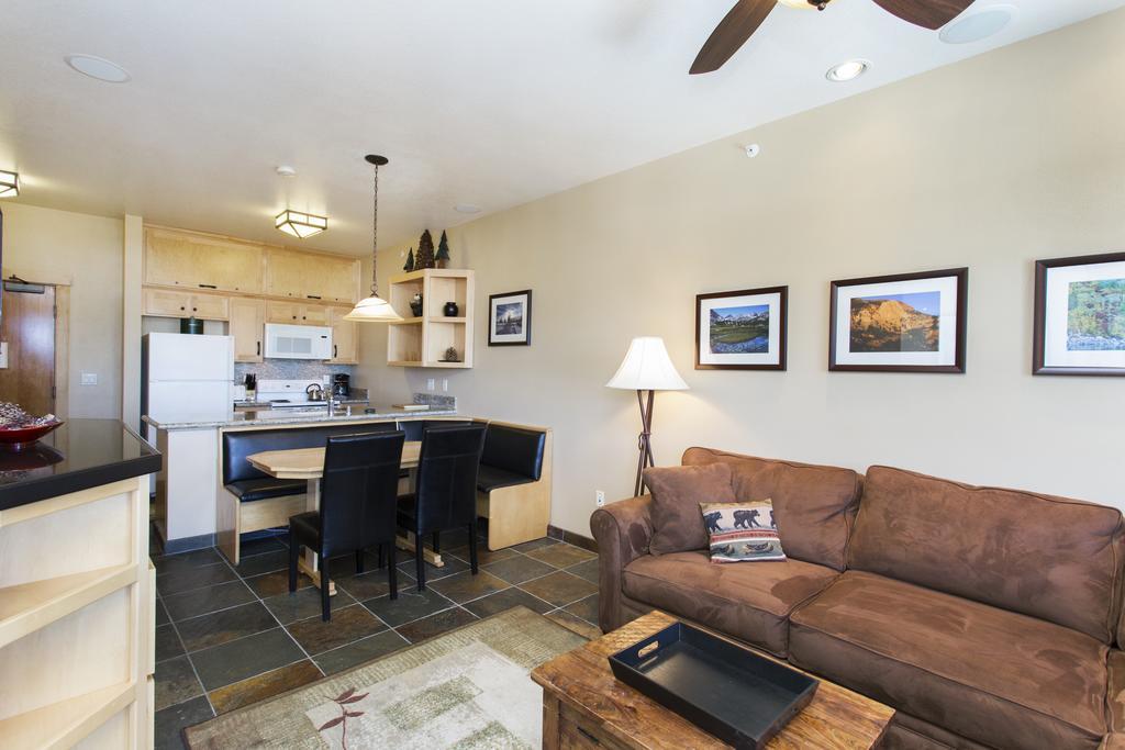 Sunstone Lodge By 101 Great Escapes Mammoth Lakes Rum bild